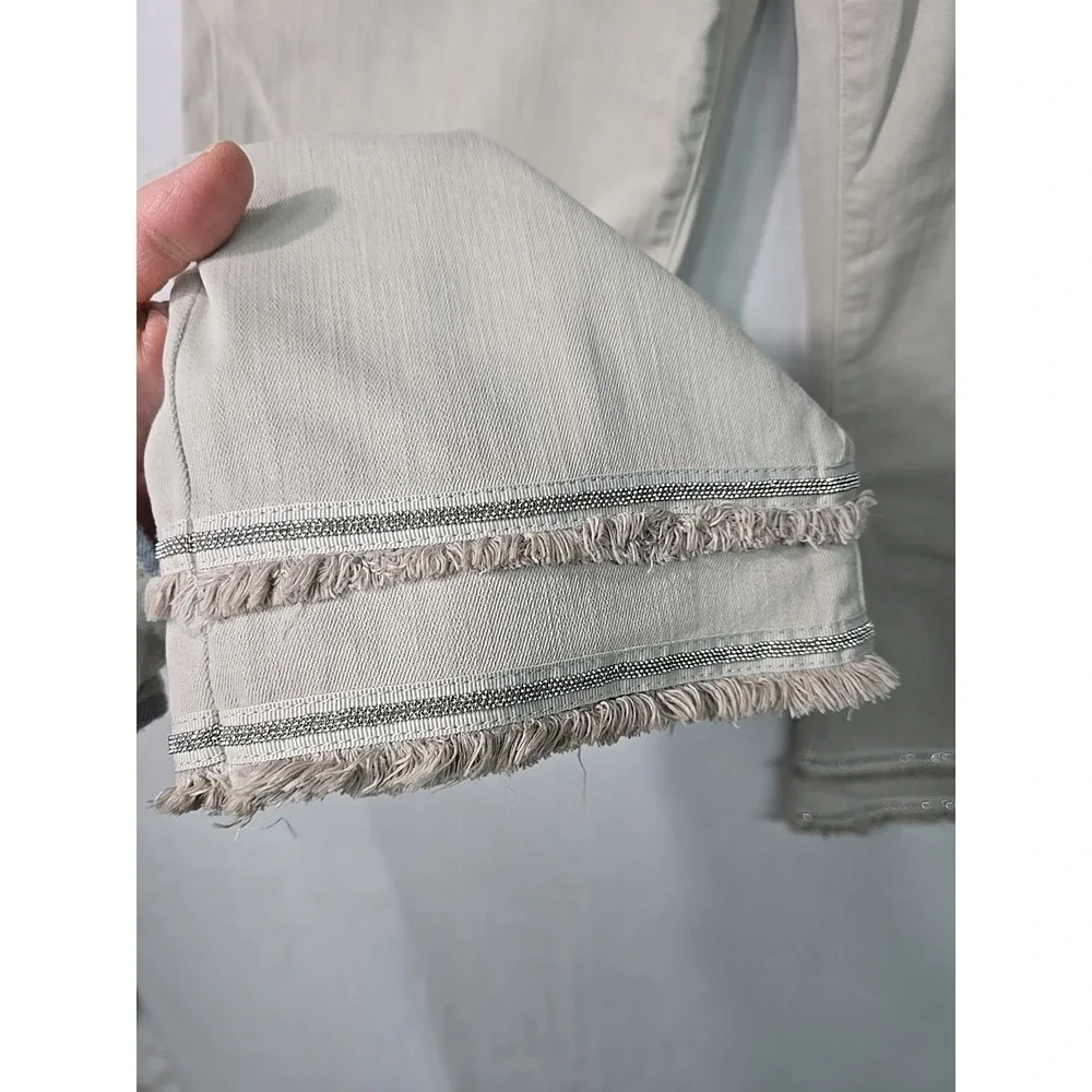 NWT Chicos So Slimming Girlfriend Slim Leg Crop Taupe Women's 2 (12) Fringe Trim